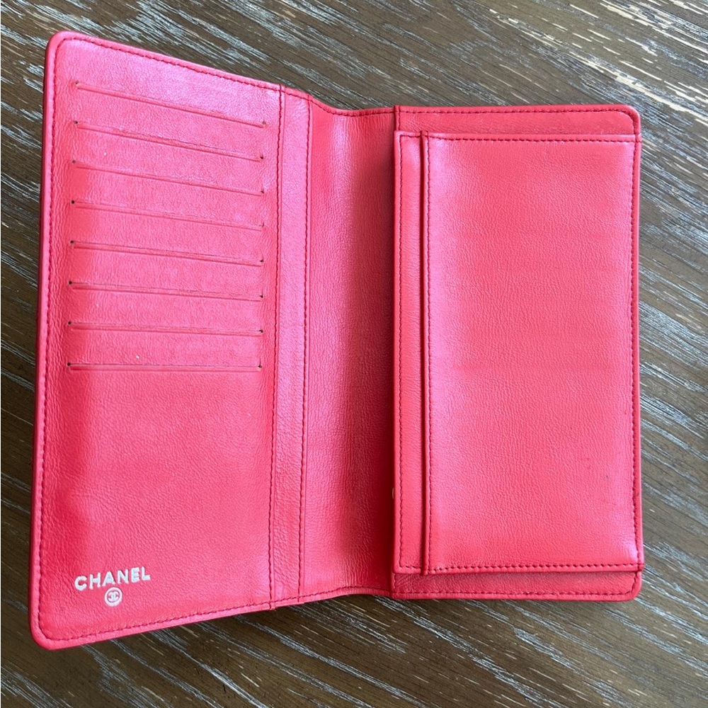 Channel Red Long Wallet - Picture 15 of 16